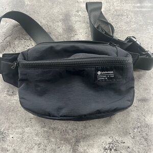 Lululemon Black Belt Bag with Adjustable Strap